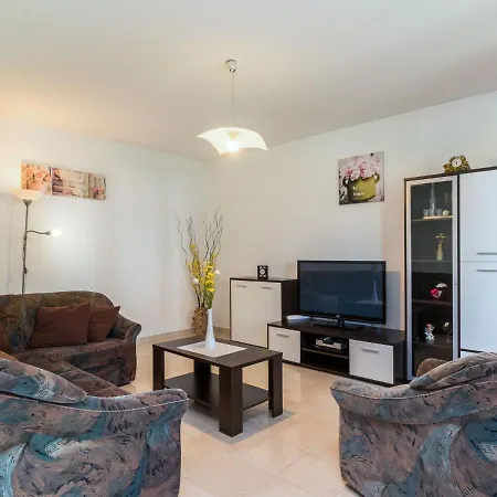 Poje By Interhome Motovun